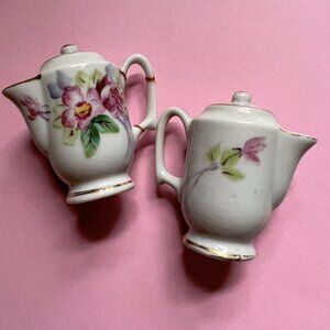 Vintage Mini Teapot Shaped Salt & Pepper Shakers